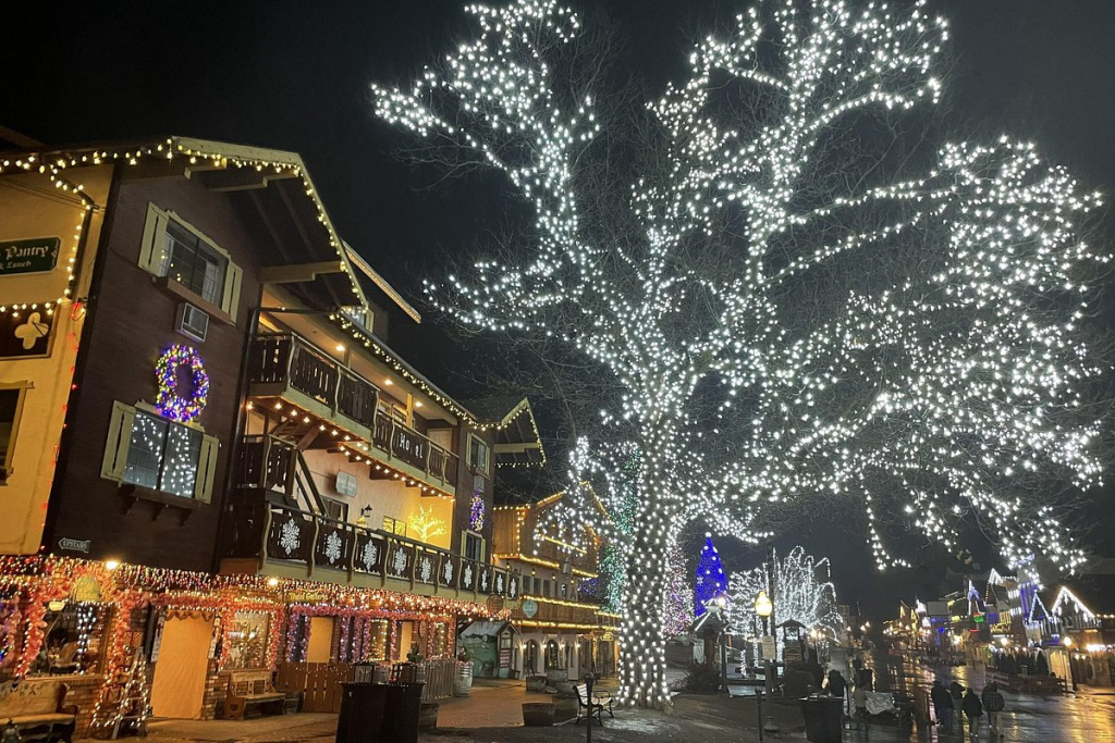 Christmas lights in Leavenworth